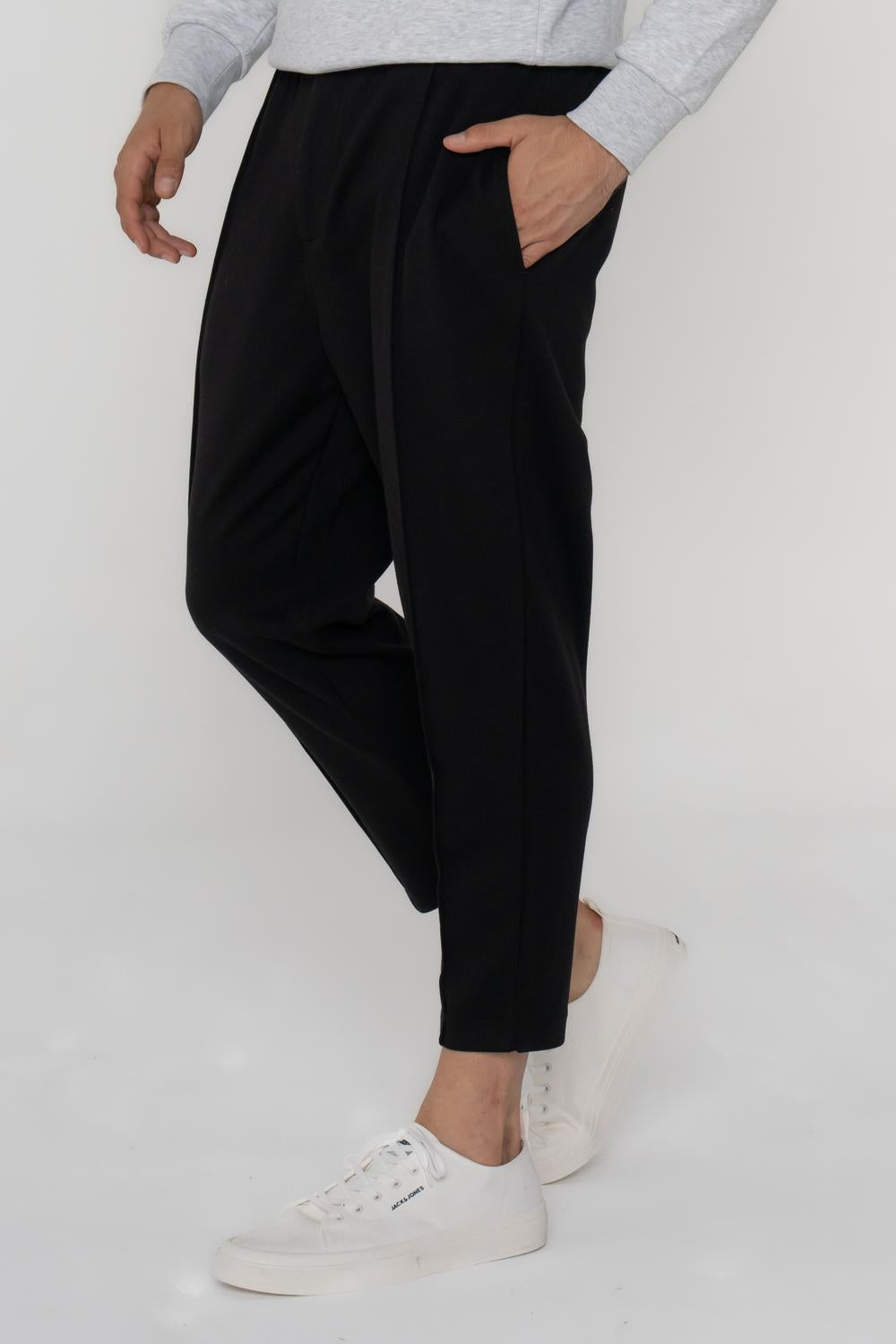 model_shot-front